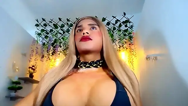 paulabigcock online show from April 23, 7:37 pm