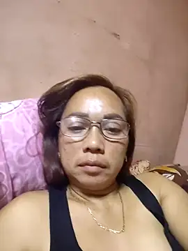 Snapshot of asianwet4u chatting on October 4, 12:12 am asianwet4u online show from October 4, 12:12 am