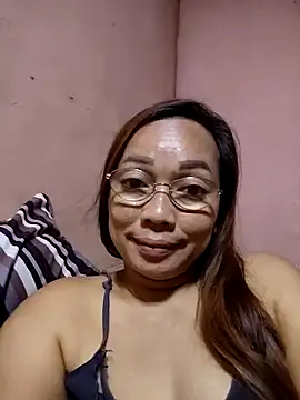 asianwet4u online show from February 8, 2:15 pm