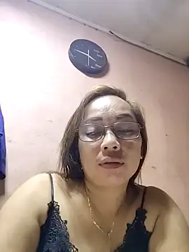 Snapshot of asianwet4u chatting on October 11, 4:13 am asianwet4u online show from October 11, 4:13 am