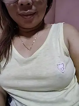 Snapshot of asianwet4u chatting on July 1, 6:03 am asianwet4u online show from July 1, 6:03 am