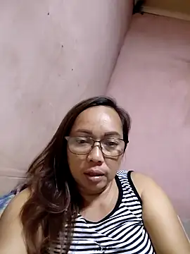 asianwet4u online show from February 17, 4:04 pm