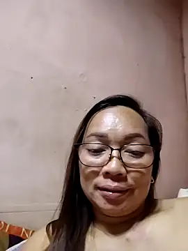 asianwet4u online show from April 11, 7:50 pm