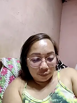 Snapshot of asianwet4u chatting on September 9, 3:21 pm asianwet4u online show from September 9, 3:21 pm