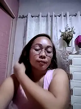 Snapshot of asianwet4u chatting on October 5, 7:54 am asianwet4u online show from October 5, 7:54 am