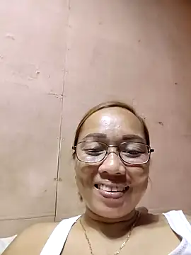 Snapshot of asianwet4u chatting on September 28, 10:00 am asianwet4u online show from September 28, 10:00 am
