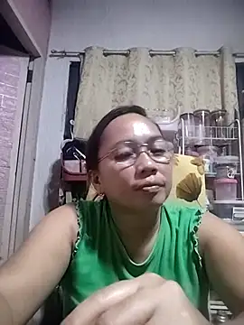 Snapshot of asianwet4u chatting on March 15, 3:27 pm asianwet4u online show from March 15, 3:27 pm