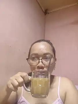 Snapshot of asianwet4u chatting on June 7, 2:28 am asianwet4u online show from June 7, 2:28 am