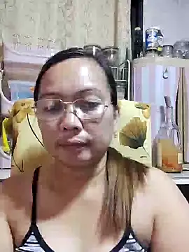Snapshot of asianwet4u chatting on March 5, 9:38 am asianwet4u online show from March 5, 9:38 am