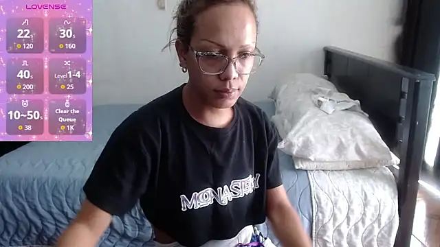 sensual nataliee online show from March 12, 2:21 pm