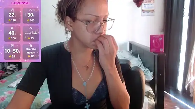 sensual nataliee online show from June 7, 3:39 pm