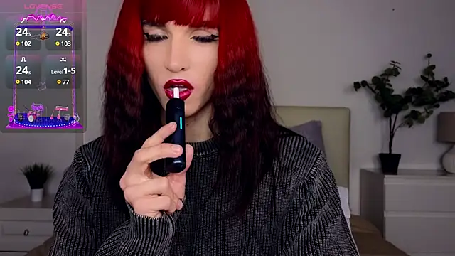 HelenSpellman online show from December 8, 7:43 pm