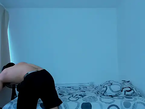 tanner hard  online show from January 31, 8:01 pm