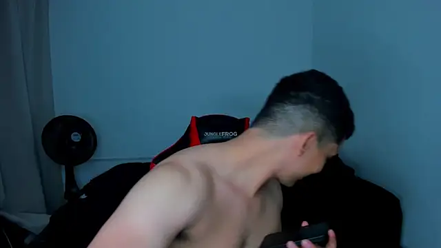 tanner hard  online show from March 7, 1:31 am