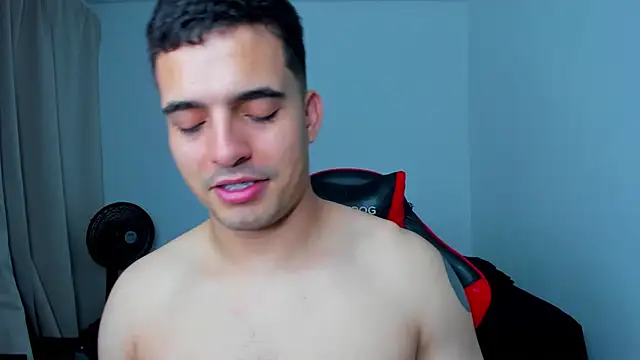 tanner hard  online show from March 1, 2:04 am