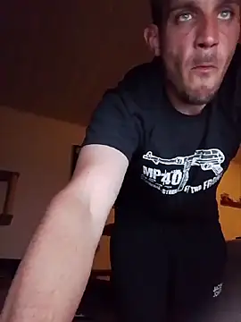 Codymc89 online show from May 8, 9:40 pm