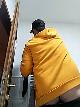 Codymc89 online show from December 21, 4:08 pm