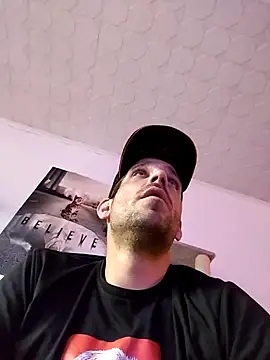Snapshot of Codymc89 chatting on September 25, 8:31 am Codymc89 online show from September 25, 8:31 am