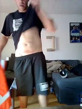 Snapshot of Codymc89 chatting on June 29, 5:01 pm Codymc89 online show from June 29, 5:01 pm