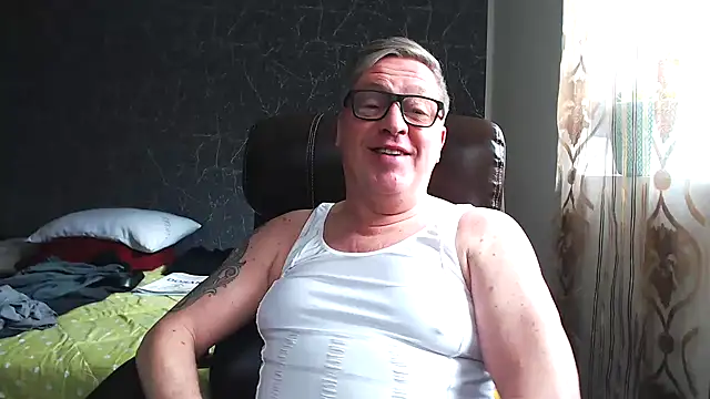 RobertStripX online show from February 4, 11:16 am