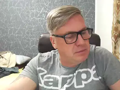 RobertStripX online show from February 3, 2:45 pm