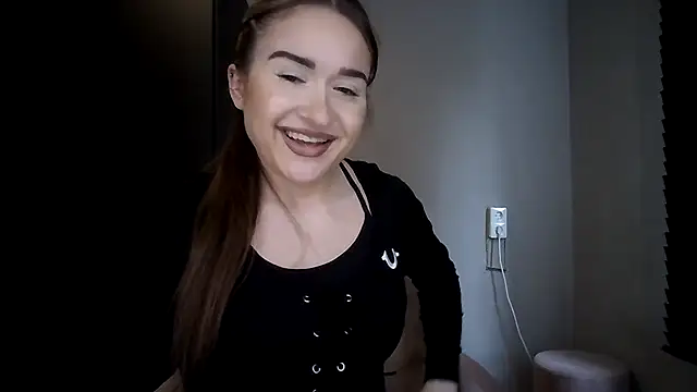 avajade online show from March 31, 9:33 am