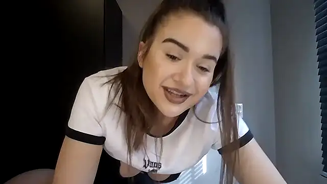 avajade online show from February 16, 11:42 am