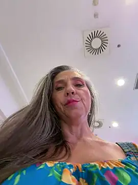 Snapshot of Alimela chatting on June 3, 3:06 pm Alimela online show from June 3, 3:06 pm