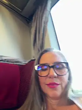 Snapshot of Alimela chatting on June 15, 4:28 pm Alimela online show from June 15, 4:28 pm
