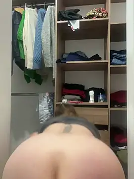 Snapshot of moniquerainx chatting on March 23, 6:05 am moniquerainx online show from March 23, 6:05 am