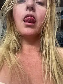 moniquerainx online show from March 8, 2:53 pm