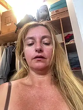 moniquerainx online show from March 13, 3:17 pm