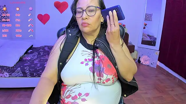 esmeralda milf online show from March 23, 8:19 pm