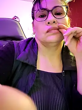 esmeralda milf online show from May 28, 2:45 pm