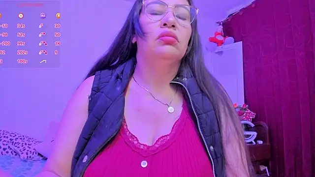 esmeralda milf online show from September 22, 11:05 am