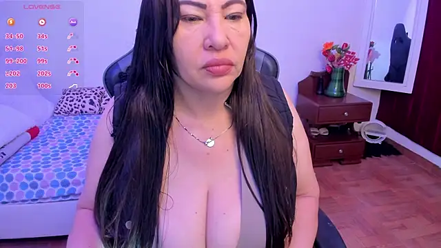 esmeralda milf online show from October 15, 12:13 pm