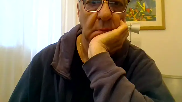 Snapshot of ANONIMO7735 chatting on May 5, 4:26 am ANONIMO7735 online show from May 5, 4:26 am