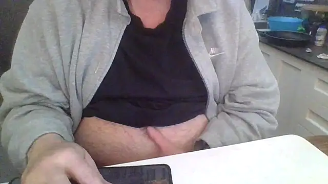 ANONIMO7735 online show from April 12, 10:29 am