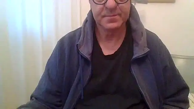 Snapshot of ANONIMO7735 chatting on April 28, 4:06 am ANONIMO7735 online show from April 28, 4:06 am