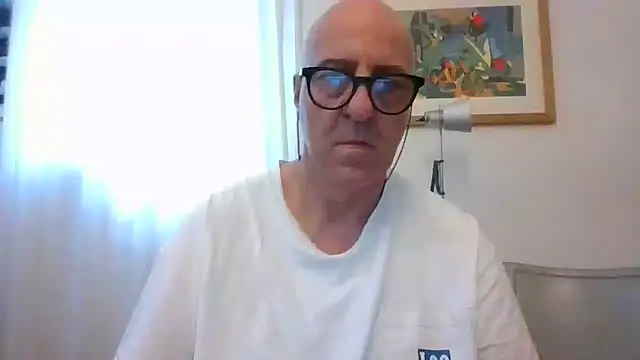 Snapshot of ANONIMO7735 chatting on June 15, 10:15 am ANONIMO7735 online show from June 15, 10:15 am