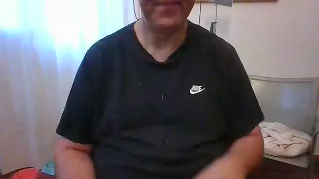 Snapshot of ANONIMO7735 chatting on June 25, 4:43 am ANONIMO7735 online show from June 25, 4:43 am