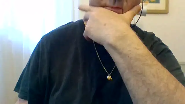 Snapshot of ANONIMO7735 chatting on May 14, 5:04 am ANONIMO7735 online show from May 14, 5:04 am