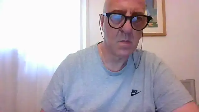 Snapshot of ANONIMO7735 chatting on June 11, 4:26 pm ANONIMO7735 online show from June 11, 4:26 pm