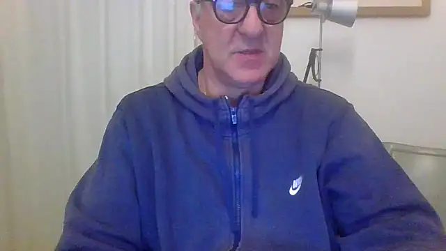 ANONIMO7735 online show from March 28, 6:09 pm