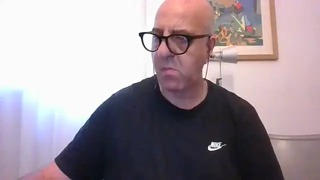 Snapshot of ANONIMO7735 chatting on June 19, 4:40 am ANONIMO7735 online show from June 19, 4:40 am