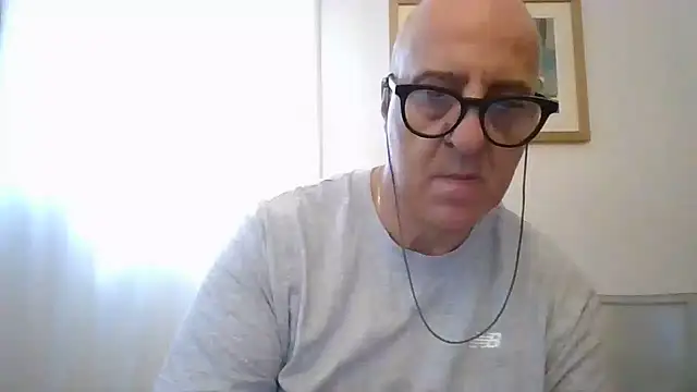 Snapshot of ANONIMO7735 chatting on June 17, 10:25 am ANONIMO7735 online show from June 17, 10:25 am