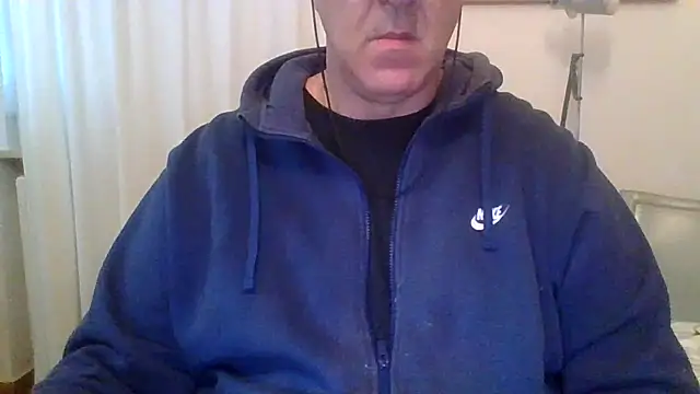 ANONIMO7735 online show from October 4, 5:20 am