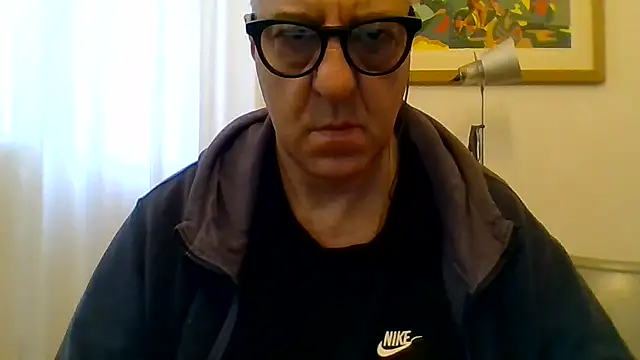 Snapshot of ANONIMO7735 chatting on May 21, 5:05 am ANONIMO7735 online show from May 21, 5:05 am
