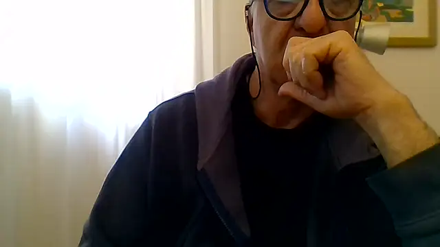 Snapshot of ANONIMO7735 chatting on May 7, 10:40 am ANONIMO7735 online show from May 7, 10:40 am
