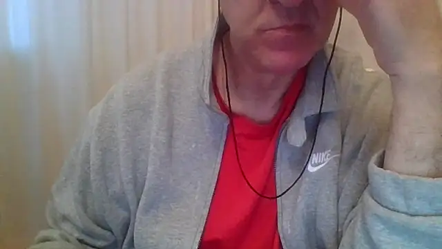 Snapshot of ANONIMO7735 chatting on April 20, 5:10 am ANONIMO7735 online show from April 20, 5:10 am
